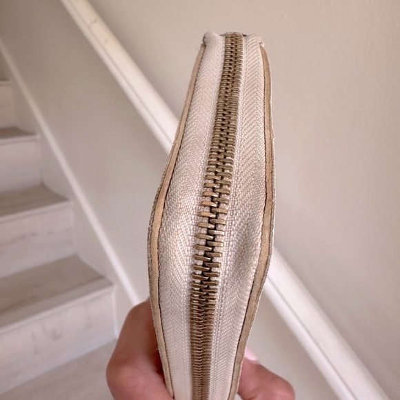 Louis Vuitton Damier Azur Zippy Wallet - Picture 13 of 15